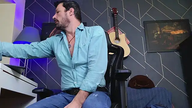 ChrisKox online show from December 1, 2025, 5:52 am