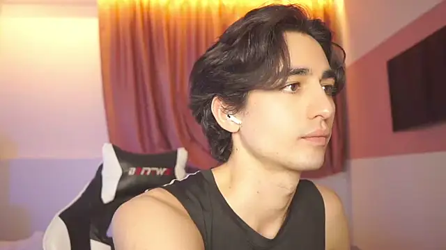 AlanDeNavarre online show from February 21, 2025, 9:54 pm