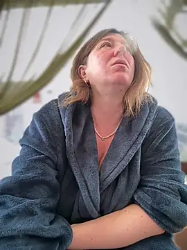 Natali UA online show from April 3, 2026, 5:25 am