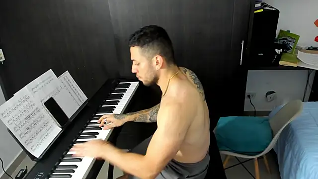 logan smith online show from December 22, 2025, 2:01 am