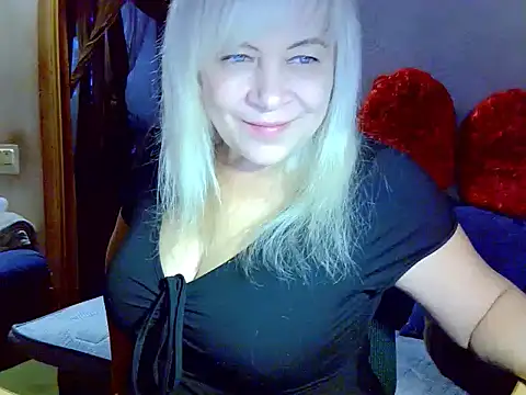 Snapshot of AgoniA7 chatting on November 3, 2025, 4:39 am AgoniA7 online show from November 3, 2025, 4:39 am