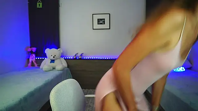 Snapshot of _Anna_Shine_ chatting on November 7, 2025, 4:44 pm Anna Shine online show from November 7, 2025, 4:44 pm