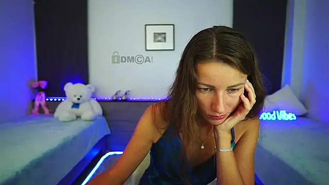 Snapshot of _Anna_Shine_ chatting on November 8, 2025, 9:24 am Anna Shine online show from November 8, 2025, 9:24 am