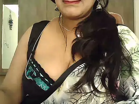 Snapshot of Spandana_Sweety chatting on February 3, 2026, 6:40 am Spandana Sweety online show from February 3, 2026, 6:40 am