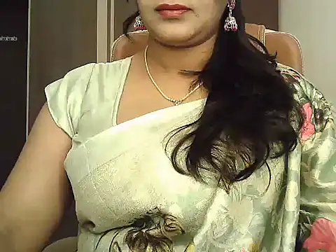 Snapshot of Spandana_Sweety chatting on November 19, 2025, 6:13 am Spandana Sweety online show from November 19, 2025, 6:13 am