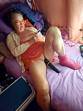 MucMilf59 online show from September 19, 2025, 11:20 pm