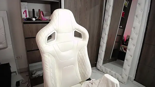 Snapshot of infinitysex1 chatting on March 4, 2025, 1:12 am infinitysex1 online show from March 4, 2025, 1:12 am