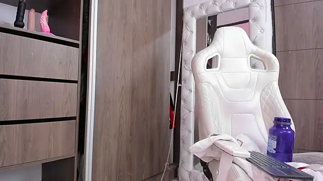 Snapshot of infinitysex1 chatting on January 10, 2025, 4:20 pm infinitysex1 online show from January 10, 2025, 4:20 pm