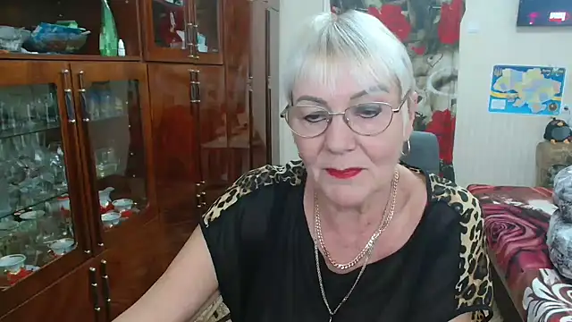 Snapshot of JenaCheim chatting on November 3, 2025, 6:29 am JenaCheim online show from November 3, 2025, 6:29 am