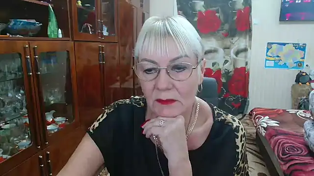 Snapshot of JenaCheim chatting on November 15, 2025, 6:39 am JenaCheim online show from November 15, 2025, 6:39 am