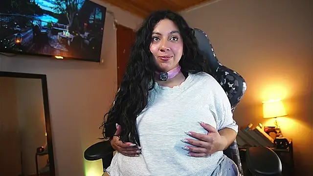 Snapshot of coraline_latin chatting on April 22, 2026, 1:51 pm coraline latin online show from April 22, 2026, 1:51 pm