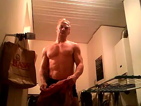 AthleticWomenizer2 online show from November 12, 2025, 12:04 am