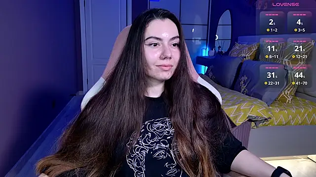 Foxohlove online show from November 12, 2025, 7:07 pm