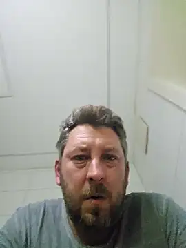 Snapshot of ktmtom247 chatting on October 15, 2025, 3:09 pm ktmtom247 online show from October 15, 2025, 3:09 pm