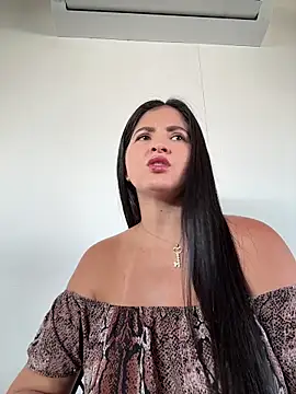 Snapshot of Carolina_Novoa chatting on October 15, 2025, 2:25 pm Carolina Novoa online show from October 15, 2025, 2:25 pm