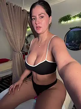 Carolina Novoa online show from April 21, 2026, 8:15 pm