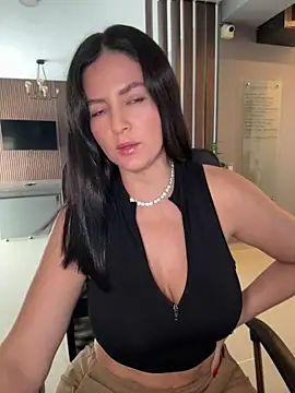 Snapshot of Carolina_Novoa chatting on May 22, 2026, 5:55 pm Carolina Novoa online show from May 22, 2026, 5:55 pm