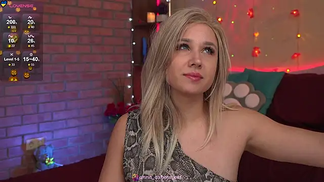 Snapshot of Ashera_Cat chatting on November 13, 2025, 7:18 pm Ashera Cat online show from November 13, 2025, 7:18 pm