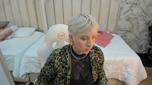 Snapshot of amy_ink chatting on October 11, 2025, 11:22 am amy ink online show from October 11, 2025, 11:22 am