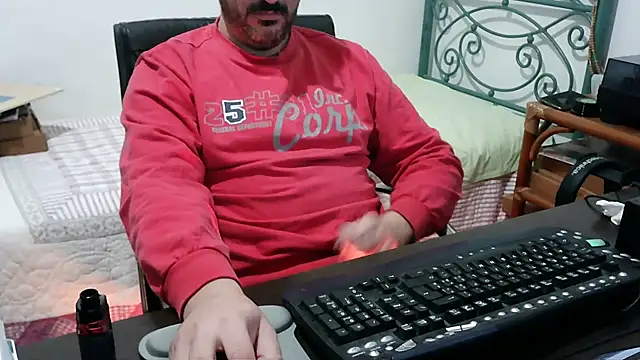 Snapshot of Italian_dark_desire chatting on December 14, 2025, 6:02 pm Italian dark desire online show from December 14, 2025, 6:02 pm