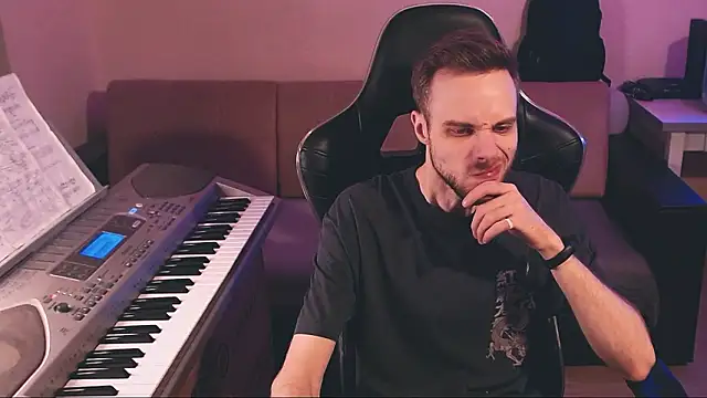 Snapshot of Sweetparker chatting on March 9, 2026, 8:45 pm Sweetparker online show from March 9, 2026, 8:45 pm