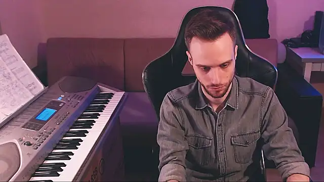 Snapshot of Sweetparker chatting on February 26, 2026, 8:20 pm Sweetparker online show from February 26, 2026, 8:20 pm