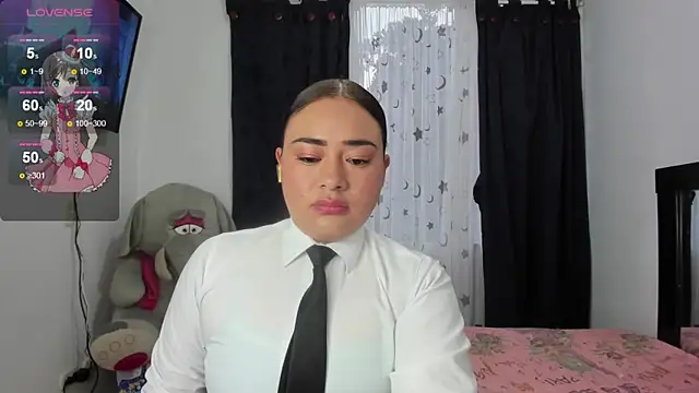 ReyleDoll online show from April 17, 2026, 10:56 pm