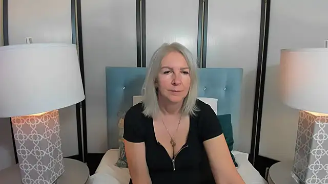 Snapshot of EricaTop chatting on May 20, 2026, 7:11 pm EricaTop online show from May 20, 2026, 7:11 pm