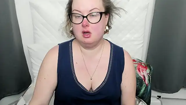 Snapshot of dirtyBonnie chatting on February 9, 2026, 5:16 am dirtyBonnie online show from February 9, 2026, 5:16 am