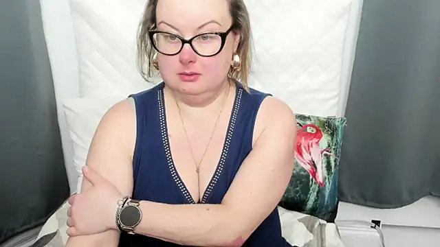 Snapshot of dirtyBonnie chatting on February 4, 2026, 4:40 am dirtyBonnie online show from February 4, 2026, 4:40 am