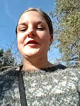 SwedishJennifer online show from April 1, 2026, 1:23 pm