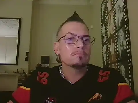 Snapshot of Dv8rBoy666 chatting on July 19, 2026, 8:05 pm Dv8rBoy666 online show from July 19, 2026, 8:05 pm