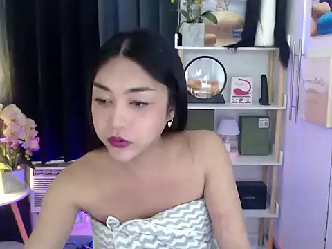 AsianMariaTs online show from December 13, 2024, 1:33 pm
