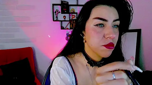 sky girl1 online show from October 18, 2025, 3:08 am