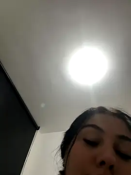 adrianalobo online show from October 15, 2025, 2:43 am