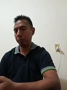 Snapshot of desnudo_Sexoxo chatting on January 5, 2025, 4:04 am desnudo Sexoxo online show from January 5, 2025, 4:04 am