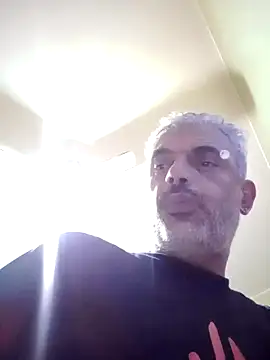 dammilano33 online show from September 12, 2025, 10:31 pm