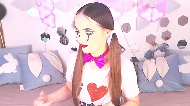 Snapshot of LexiKiss chatting on February 20, 2026, 10:33 pm LexiKiss online show from February 20, 2026, 10:33 pm