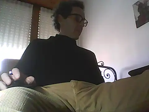 Snapshot of Moro_ra chatting on February 21, 2026, 1:02 pm Moro ra online show from February 21, 2026, 1:02 pm