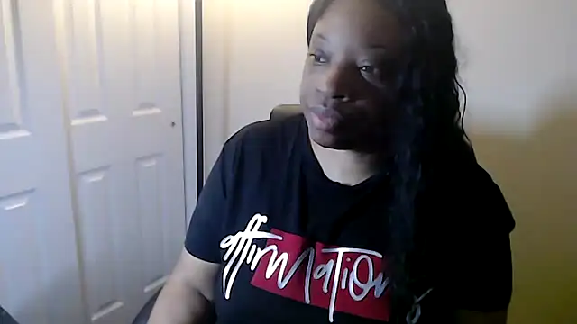 Sexymona1218 online show from January 18, 2026, 8:18 am