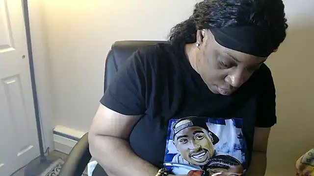 Sexymona1218 online show from April 1, 2026, 7:31 am