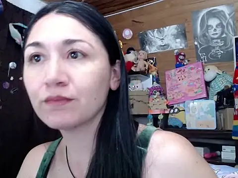 Snapshot of emilymonrroe chatting on May 14, 2026, 3:47 am emilymonrroe online show from May 14, 2026, 3:47 am