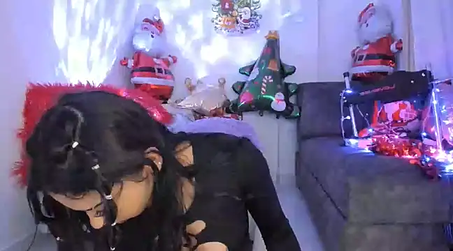 kirasofia online show from December 12, 2024, 5:31 am