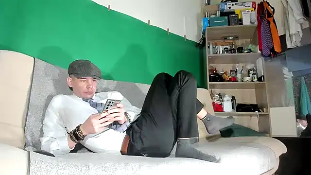 viraglaci18xh online show from March 6, 2026, 3:40 pm