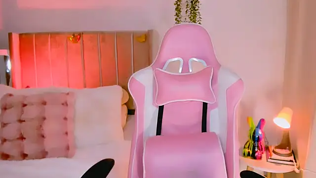 Snapshot of dulce_doll1 chatting on November 26, 2025, 1:16 am dulce doll1 online show from November 26, 2025, 1:16 am