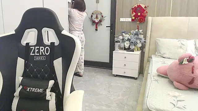 Hanako love online show from March 2, 2025, 3:41 pm