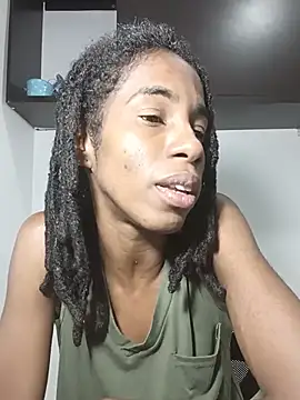 Snapshot of africa_deluxe chatting on July 9, 2026, 9:58 pm africa deluxe online show from July 9, 2026, 9:58 pm