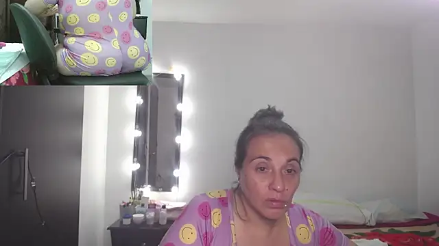 zoe hotxxx online show from November 5, 2025, 12:03 am