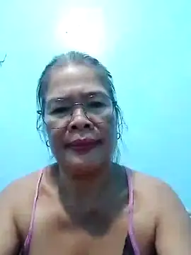 Snapshot of sexylizzy4u chatting on February 5, 2026, 11:17 am sexylizzy4u online show from February 5, 2026, 11:17 am