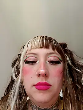 Snapshot of cindy_ink chatting on November 18, 2025, 6:33 pm cindy ink online show from November 18, 2025, 6:33 pm